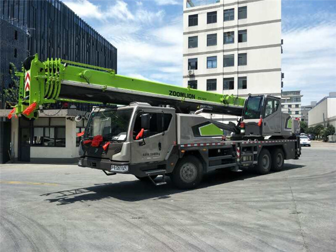长泰县跨街广告牌的高空安装注意事项