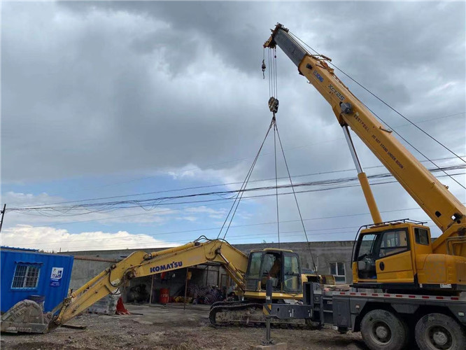 长泰县25吨吊车的工作半径是多少？